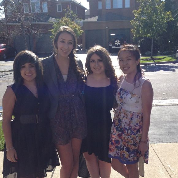 Meet your Posher, Alexandra - Picture 1 of 1